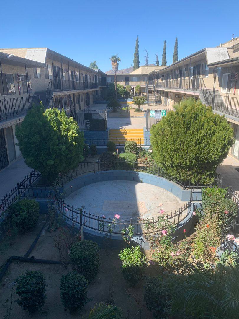 Apartment for rent at 650 Glenoaks Blvd, San Fernando, CA 91340