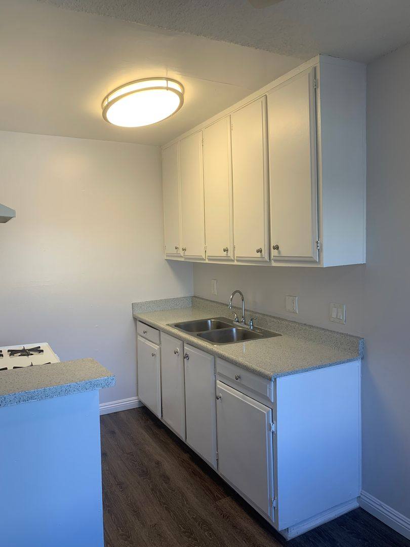 Apartment for rent at 650 Glenoaks Blvd, San Fernando, CA 91340