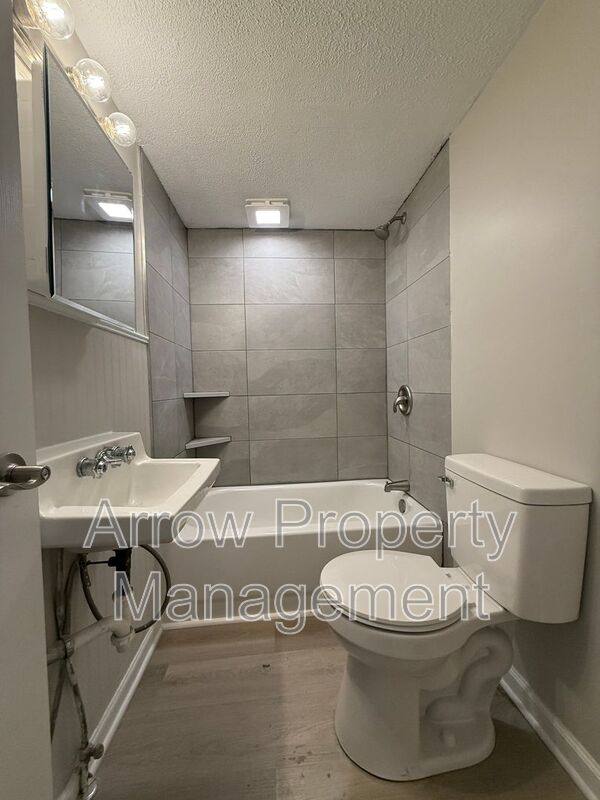 Apartment for rent at 2701 P St #1, Lincoln, NE 68503