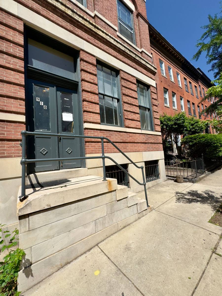 Apartment for rent at 908 N Calvert St, Baltimore, MD 21202
