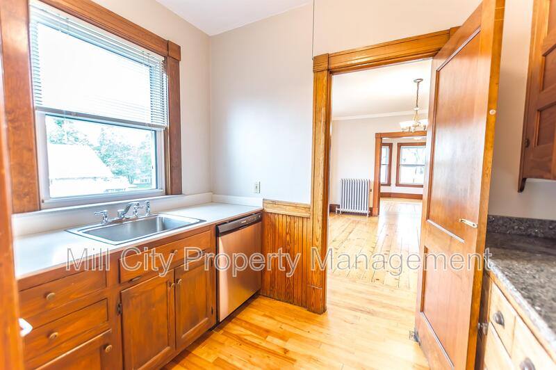 Apartment for rent at 105 Ray St #2, Manchester, NH 03104