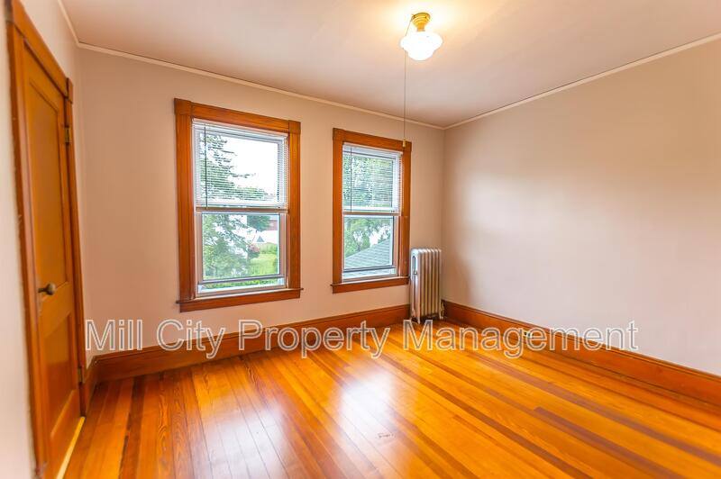Apartment for rent at 105 Ray St #2, Manchester, NH 03104
