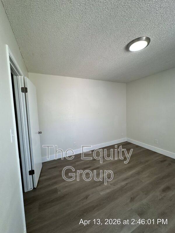 Apartment for rent at 3535 W Campus Ave #11, Visalia, CA 93277