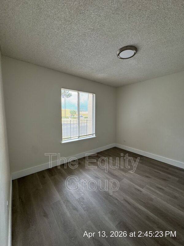 Apartment for rent at 3535 W Campus Ave #11, Visalia, CA 93277