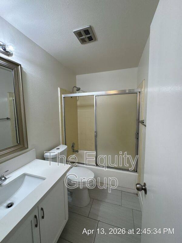 Apartment for rent at 3535 W Campus Ave #11, Visalia, CA 93277