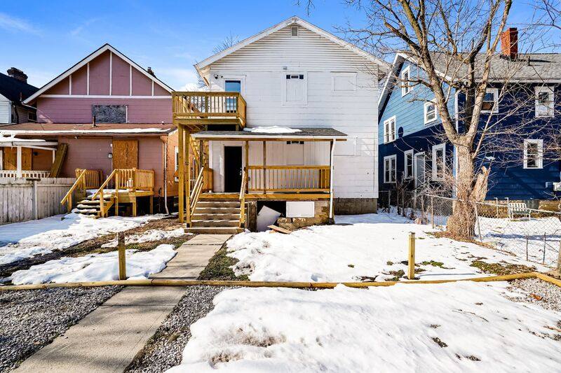 Apartment for rent at 98-100 N Hague Ave #100, Columbus, OH 43204