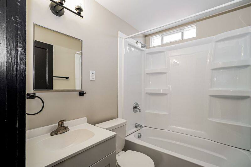 Apartment for rent at 98-100 N Hague Ave #100, Columbus, OH 43204