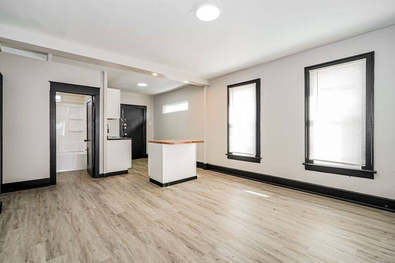 Apartment for rent at 98-100 N Hague Ave #100, Columbus, OH 43204