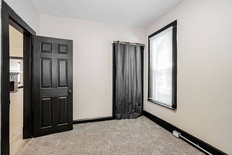 Apartment for rent at 98-100 N Hague Ave #100, Columbus, OH 43204