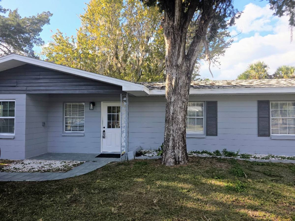 House for rent at 10785 W Spring Circle, Crystal River, FL 34428
