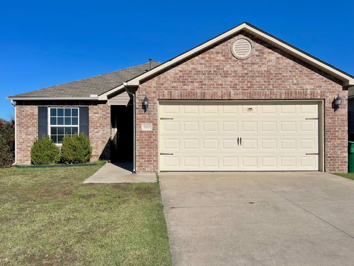 House for rent at 5889 E 148th Place S, Bixby, OK 74008