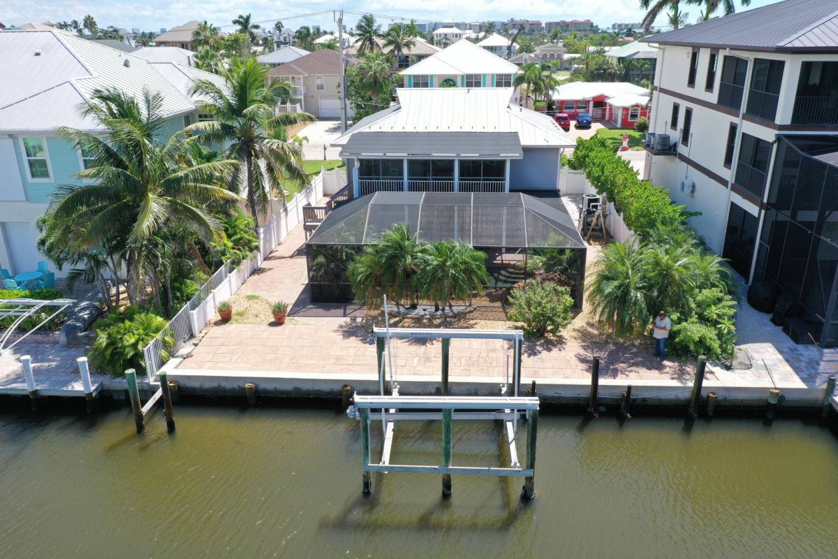 Apartment for rent at 247 Curlew St, Fort Myers Beach, FL 33931