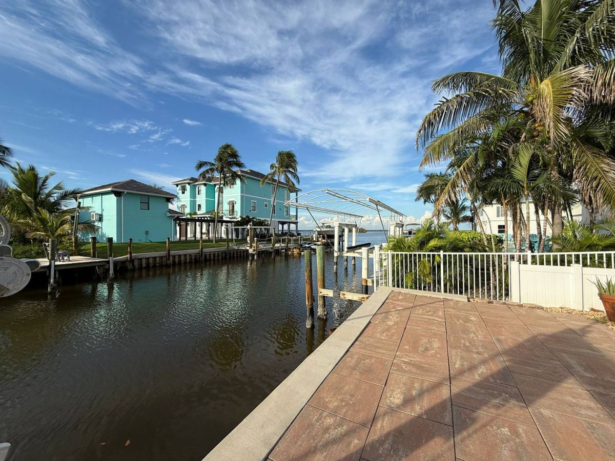 Apartment for rent at 247 Curlew St, Fort Myers Beach, FL 33931