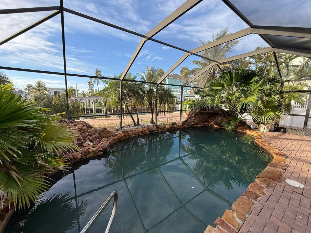 Apartment for rent at 247 Curlew St, Fort Myers Beach, FL 33931