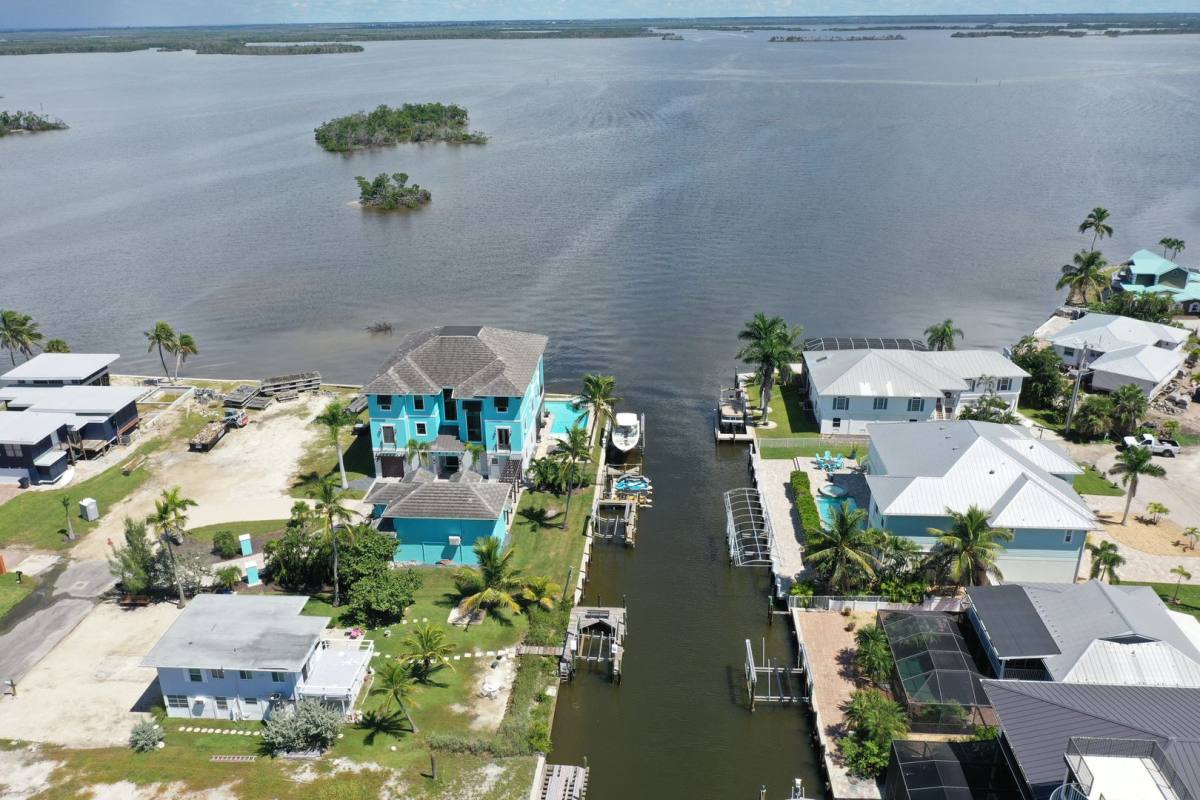 Apartment for rent at 247 Curlew St, Fort Myers Beach, FL 33931