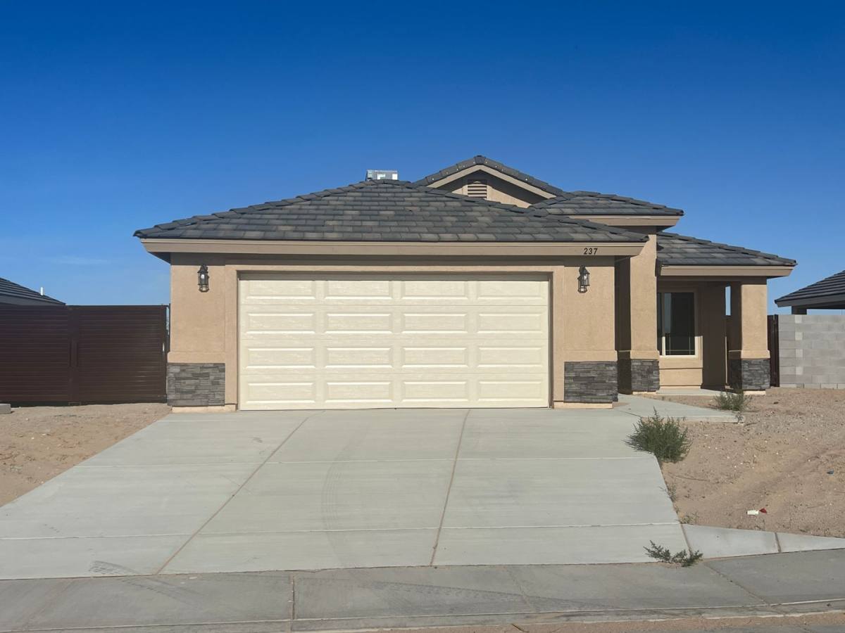 House for rent at 237 S Amarely Ave, San Luis, AZ 85336