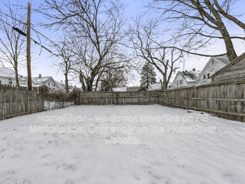 House for rent at 1014 Berdan Ave, Toledo, OH 43612