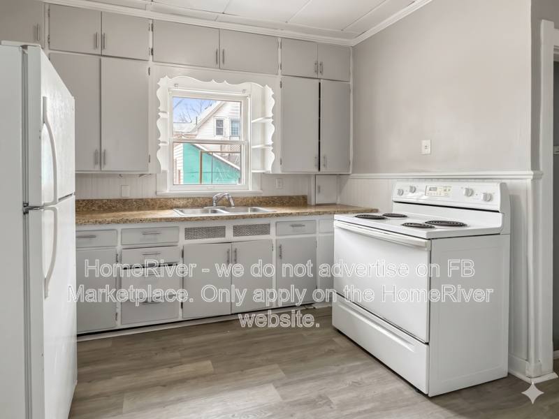 House for rent at 1014 Berdan Ave, Toledo, OH 43612