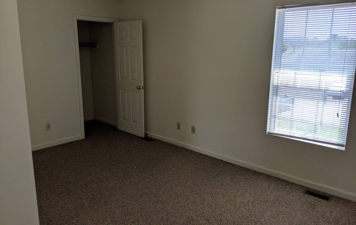 Apartment for rent at 1205 Rushmoore Dr, Dekalb, IL 60115