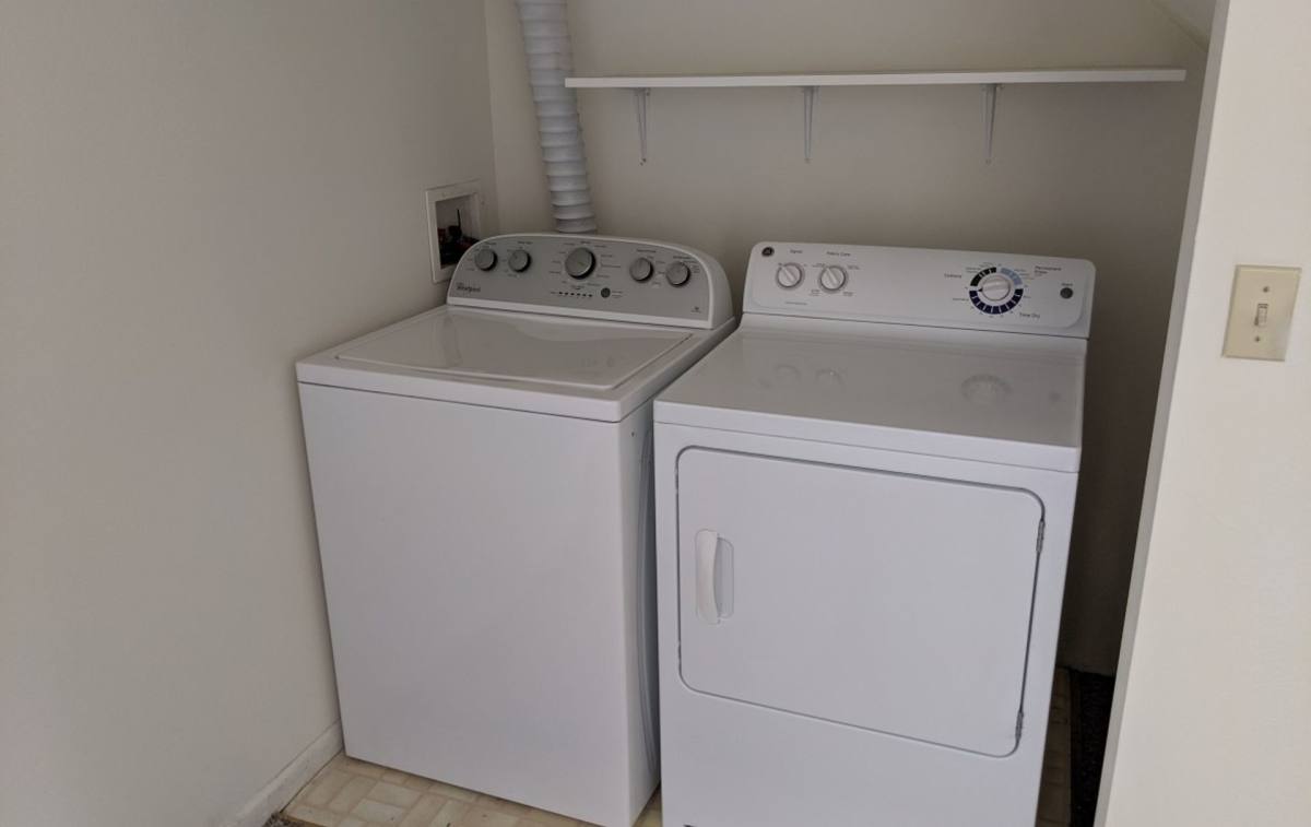 Apartment for rent at 1205 Rushmoore Dr, Dekalb, IL 60115