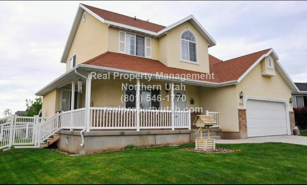 House for rent at 153 E 2400 S, Clearfield, UT 84015