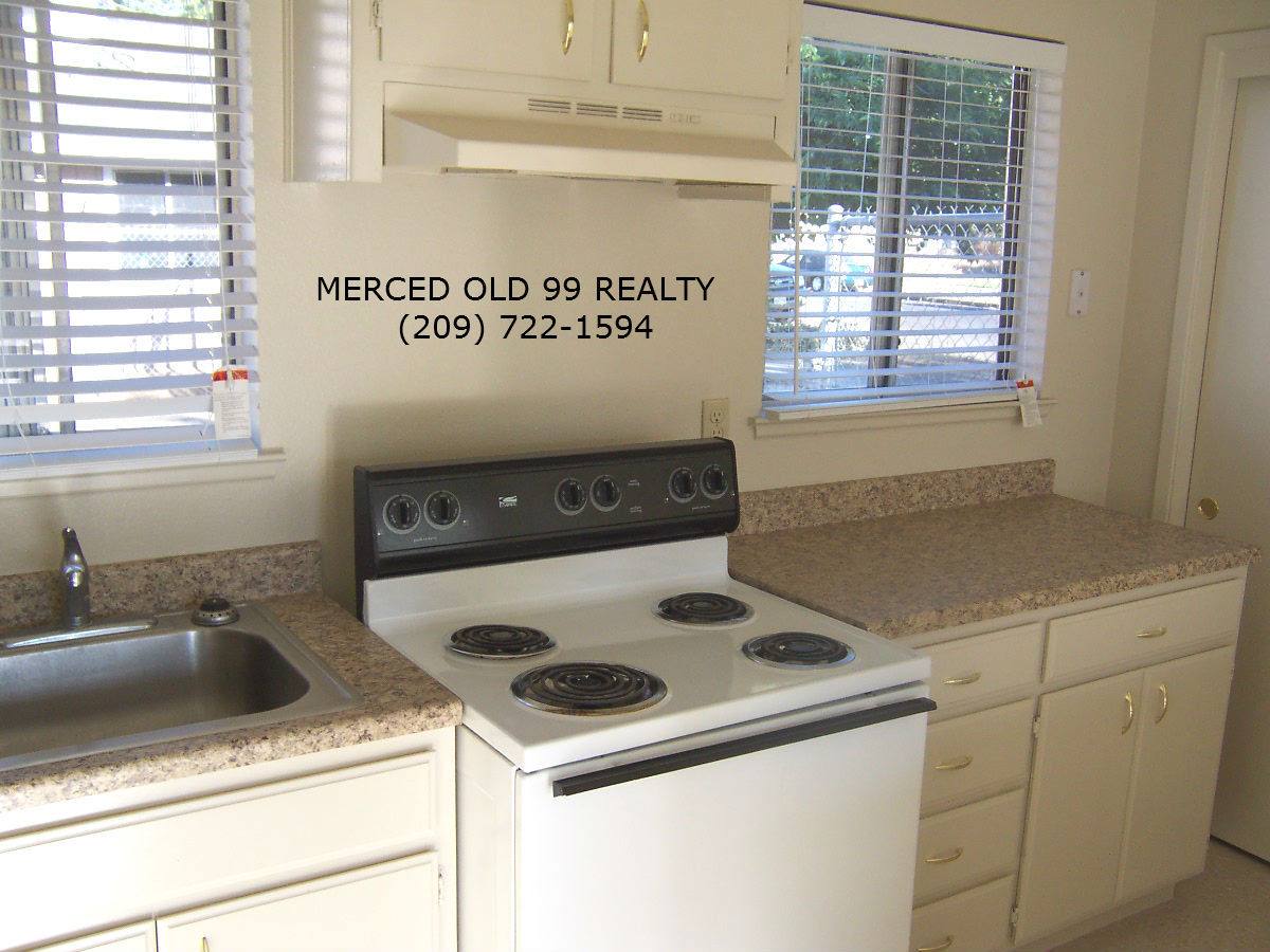 Apartment for rent at 101 E 12th St, Merced, CA 95341