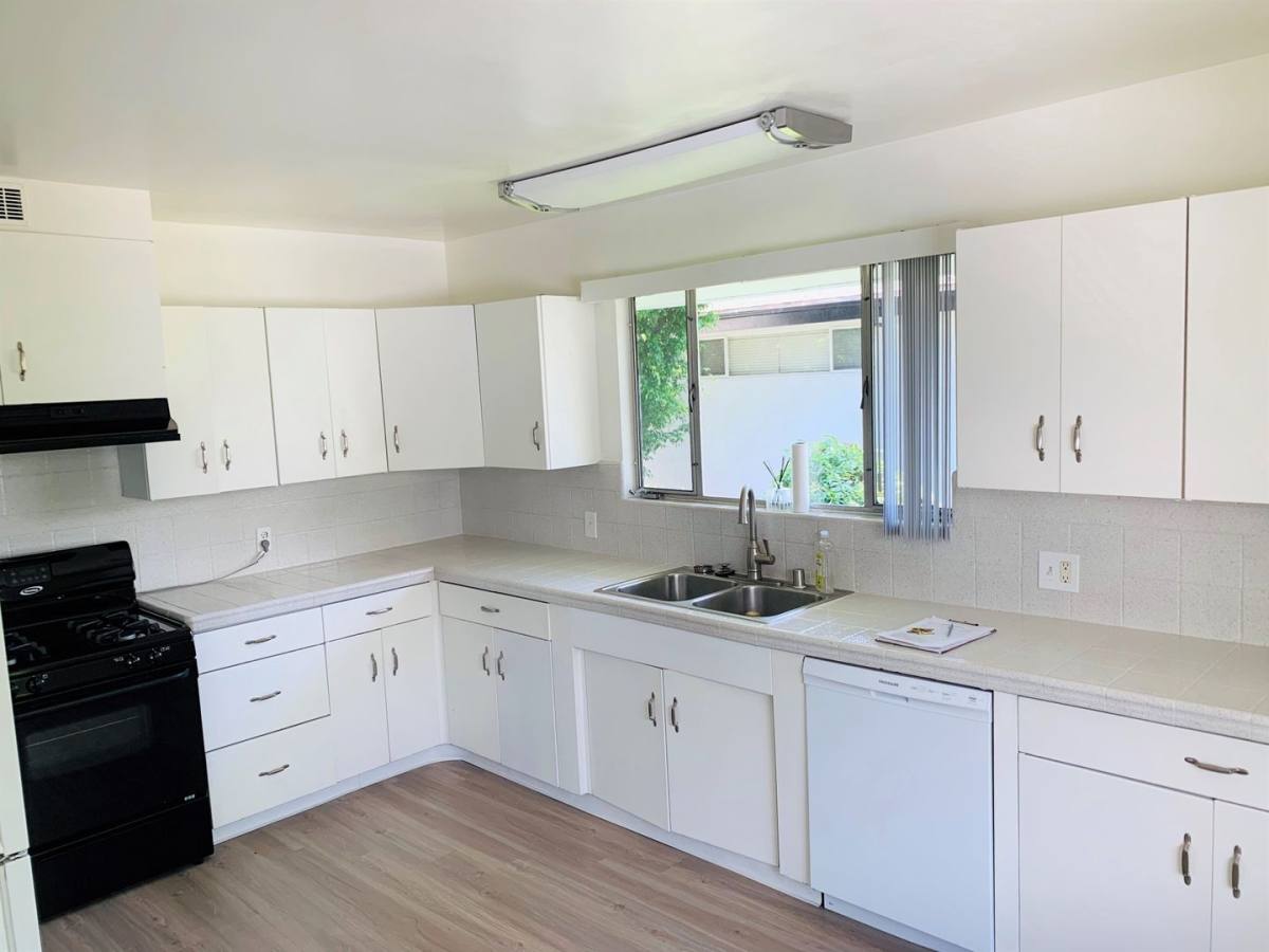 Apartment for rent at 1021 S Orange Grove Blvd, Pasadena, CA 91105