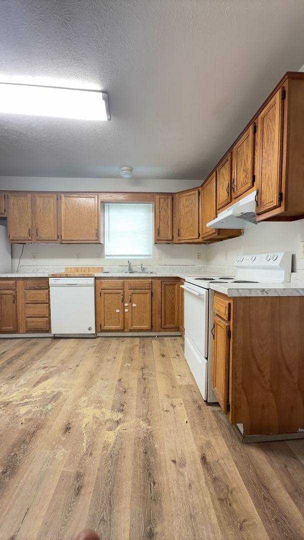 Apartment for rent at 2716 2718 Edison St #NE, Roanoke, VA 24012
