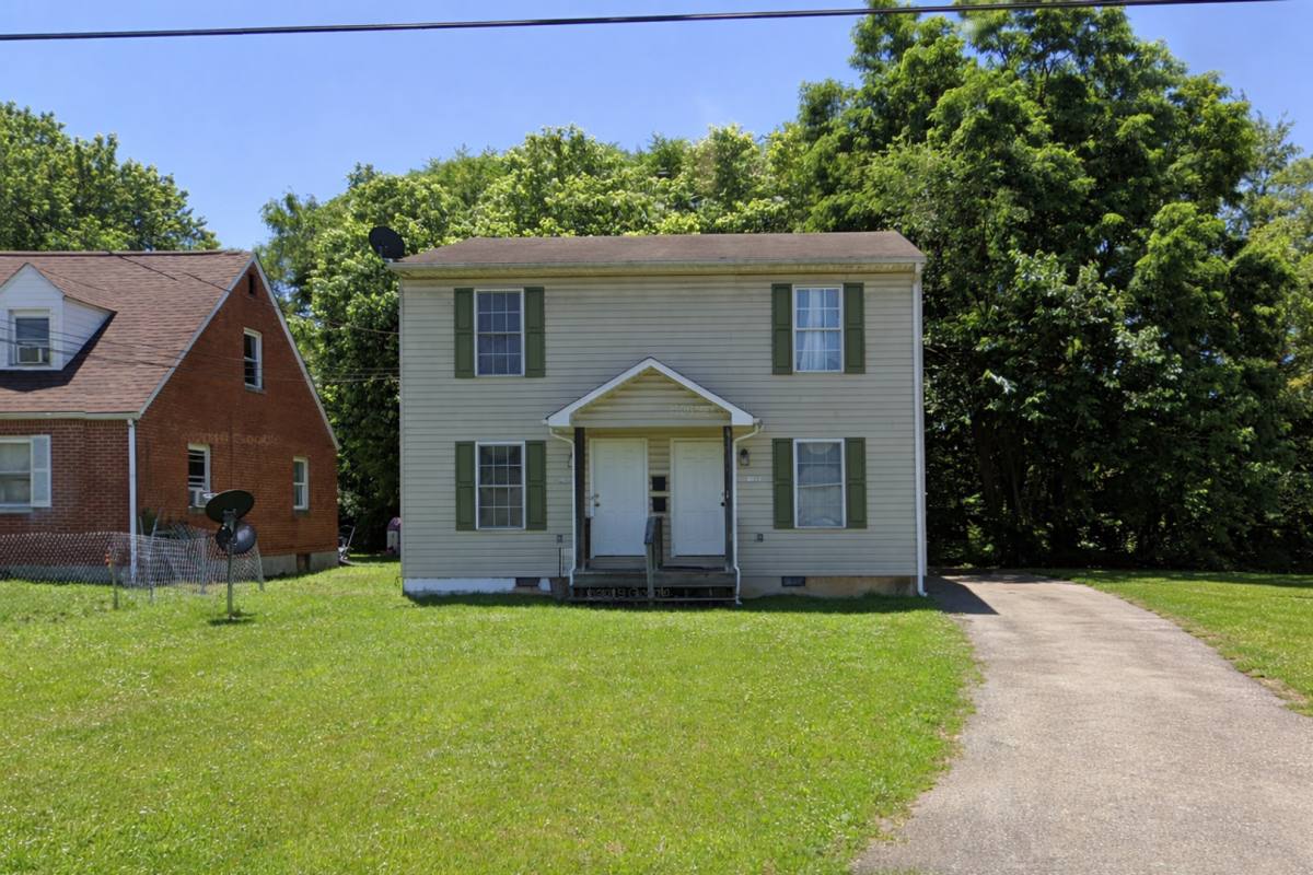 Apartment for rent at 2716 2718 Edison St #NE, Roanoke, VA 24012
