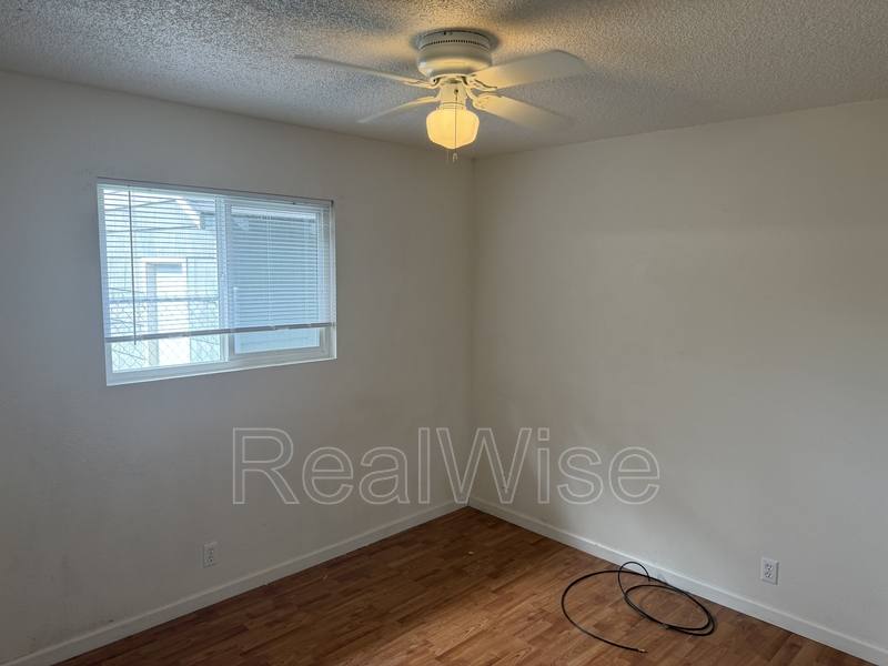 Apartment for rent at 716 SE 9th St, Grants Pass, OR 97526