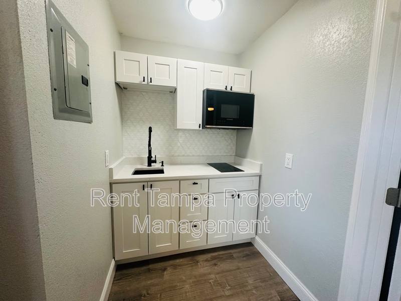 Apartment for rent at 680 22nd Ave S #12, Saint Petersburg, FL 33705