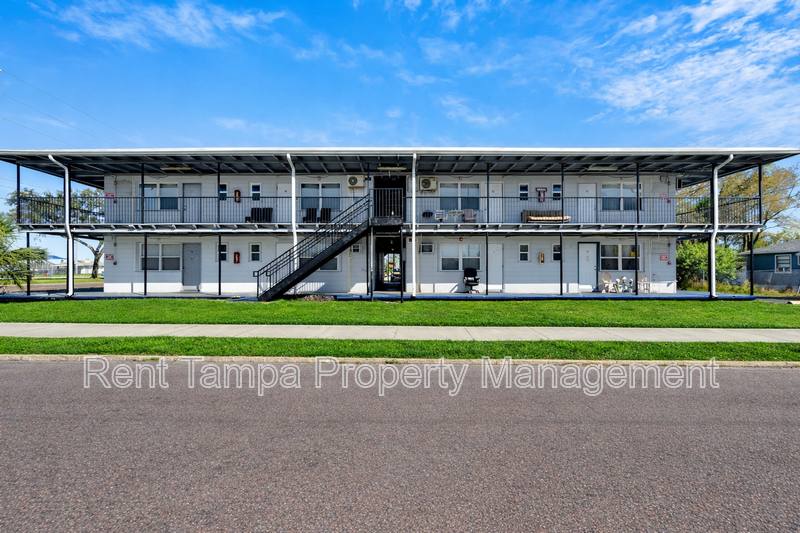 Apartment for rent at 680 22nd Ave S #12, Saint Petersburg, FL 33705