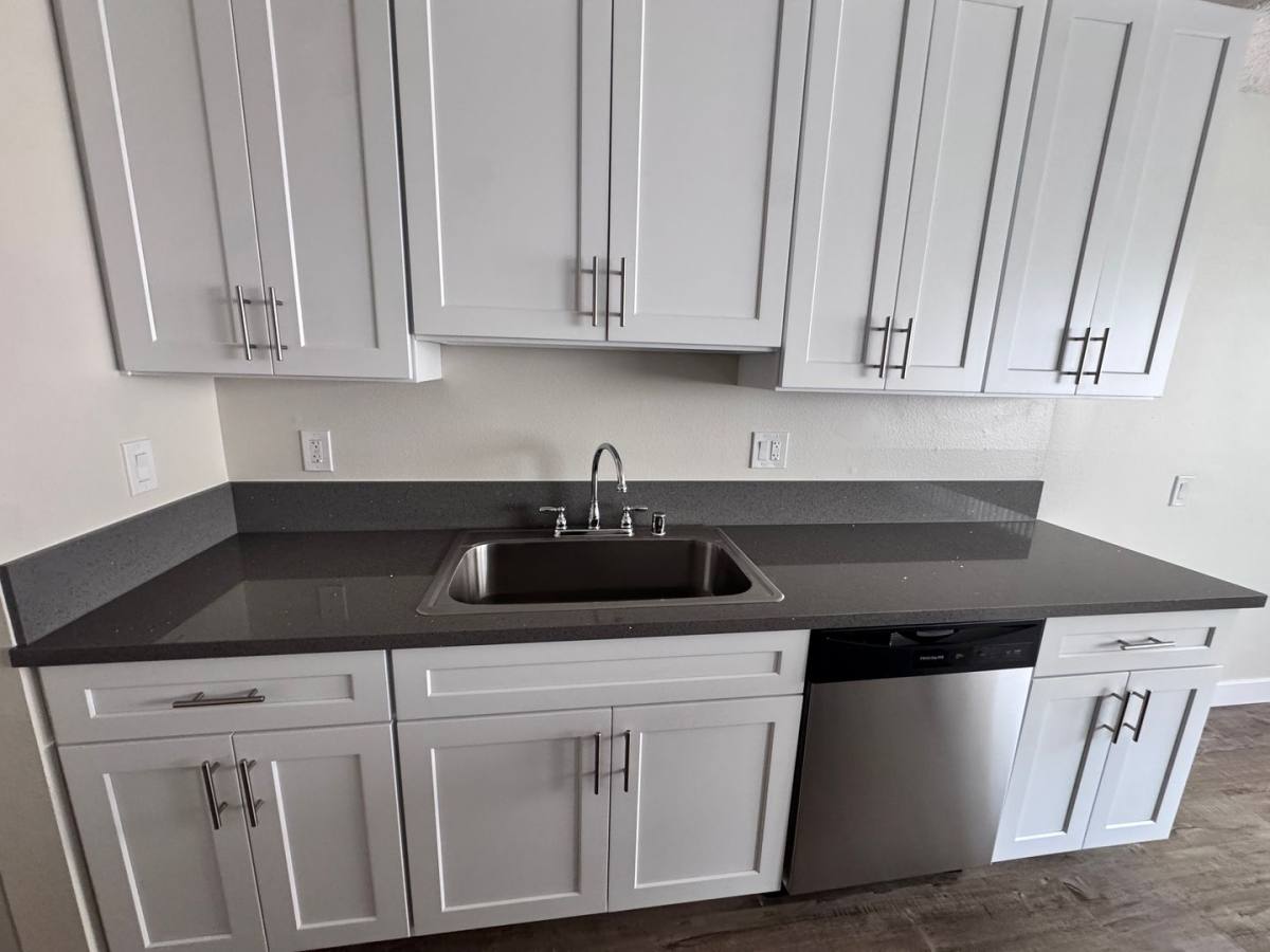 Apartment for rent at 8614 Foothill Blvd, Sunland, CA 91040