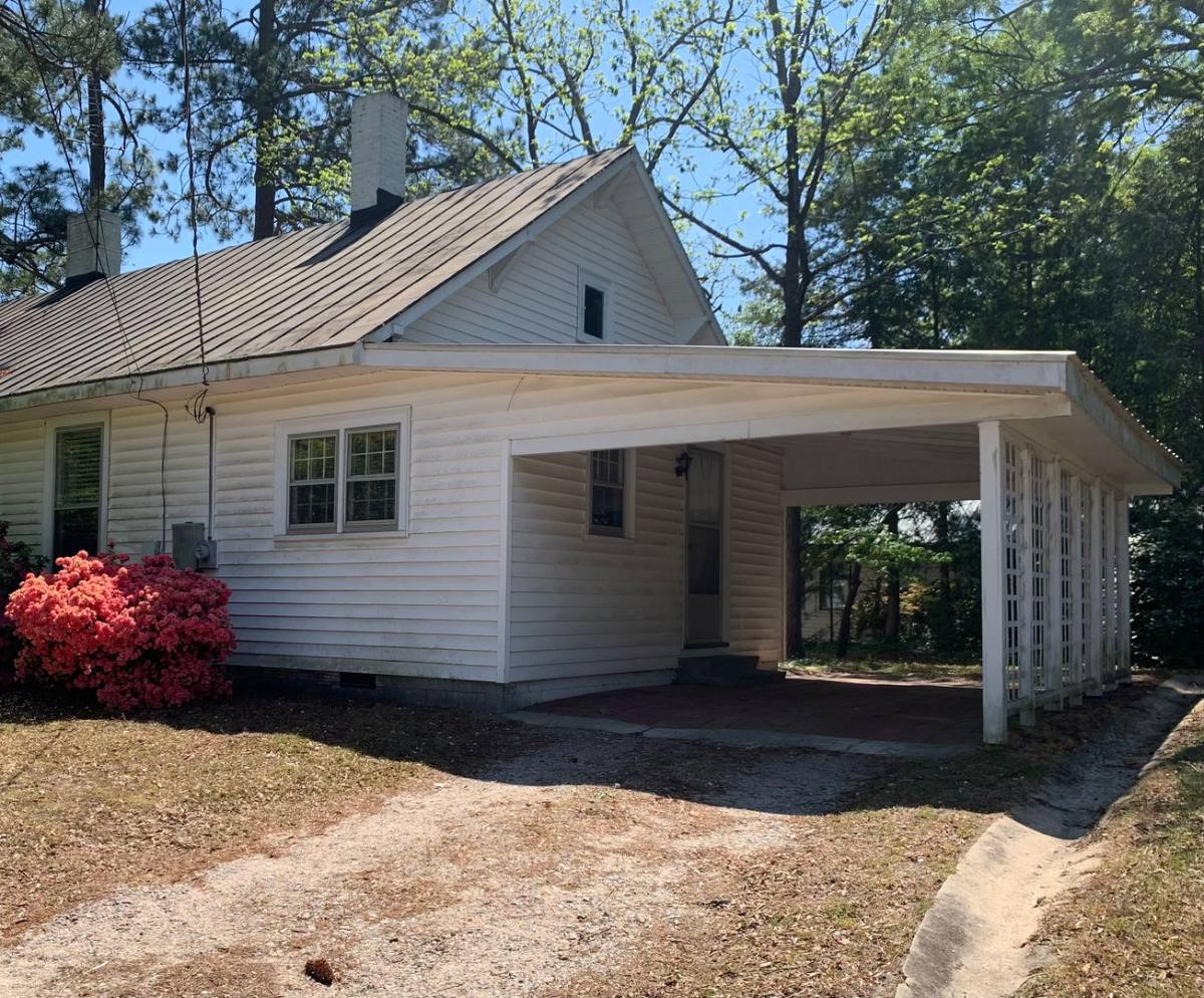 House for rent at 110 N Hilliard St, Nashville, NC 27856