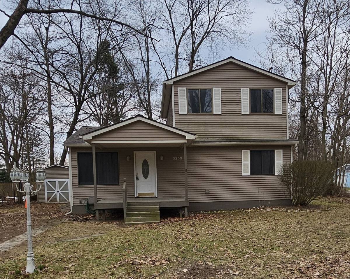 House for rent at 3202 Giddings Blvd, Highland, MI 48356