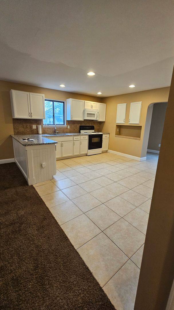 House for rent at 3202 Giddings Blvd, Highland, MI 48356