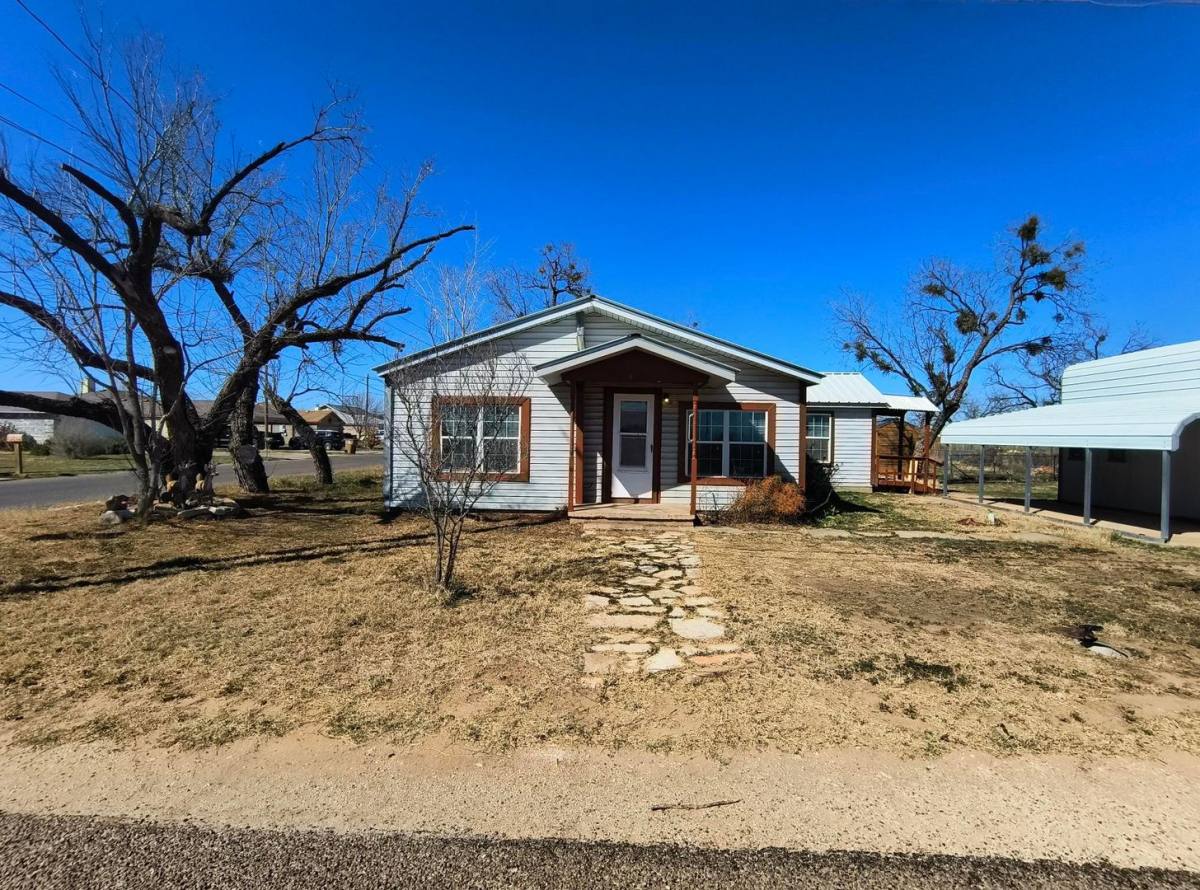 House for rent at 402 E 49th St, San Angelo, TX 76903