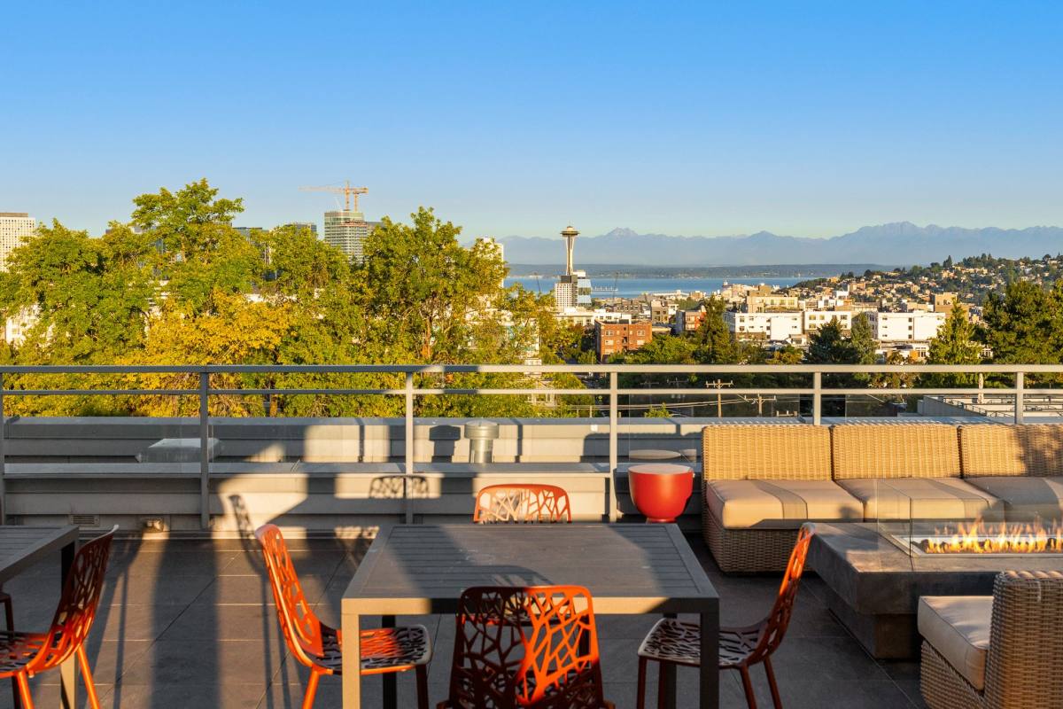 Apartment for rent at 1321 E John St #109, Seattle, WA 98102