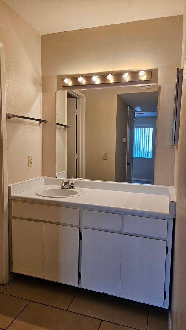 Apartment for rent at 5803 N Camino Esplendora, Tucson, AZ 85718