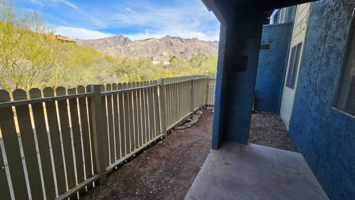 Apartment for rent at 5803 N Camino Esplendora, Tucson, AZ 85718