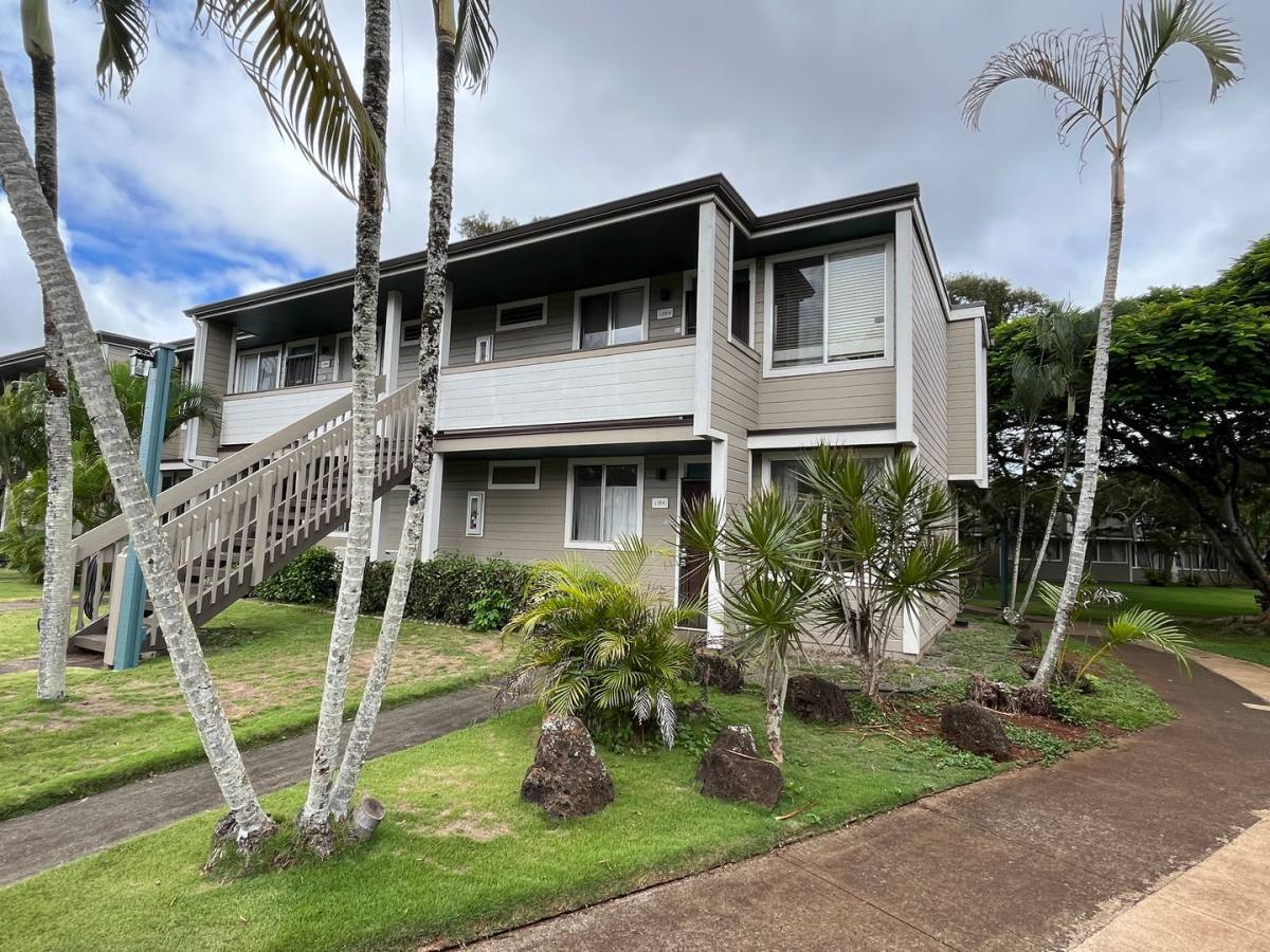 Townhouse for rent at 95-749 Hokuwelowelo Place, Mililani, HI 96789