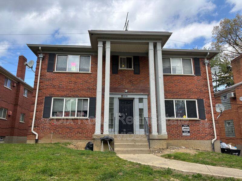 1616 Pelham Place, Cincinnati, OH 45237
