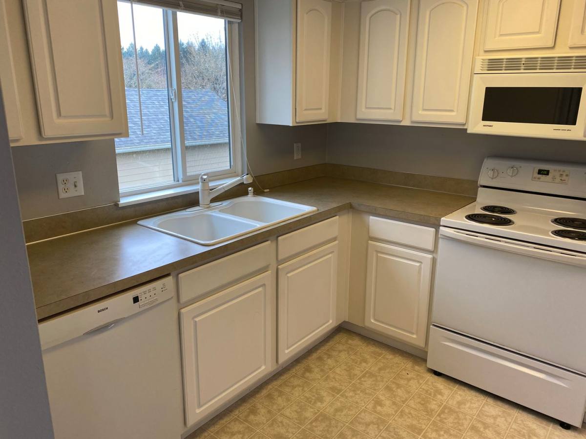 Condo for rent at 13216 NE Salmon Creek Ave, Vancouver, WA 98686