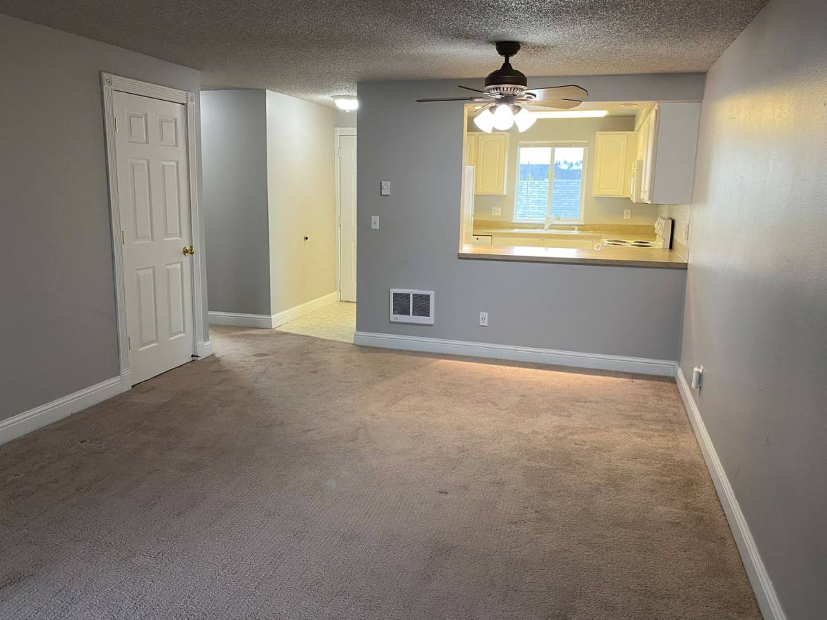 Condo for rent at 13216 NE Salmon Creek Ave, Vancouver, WA 98686