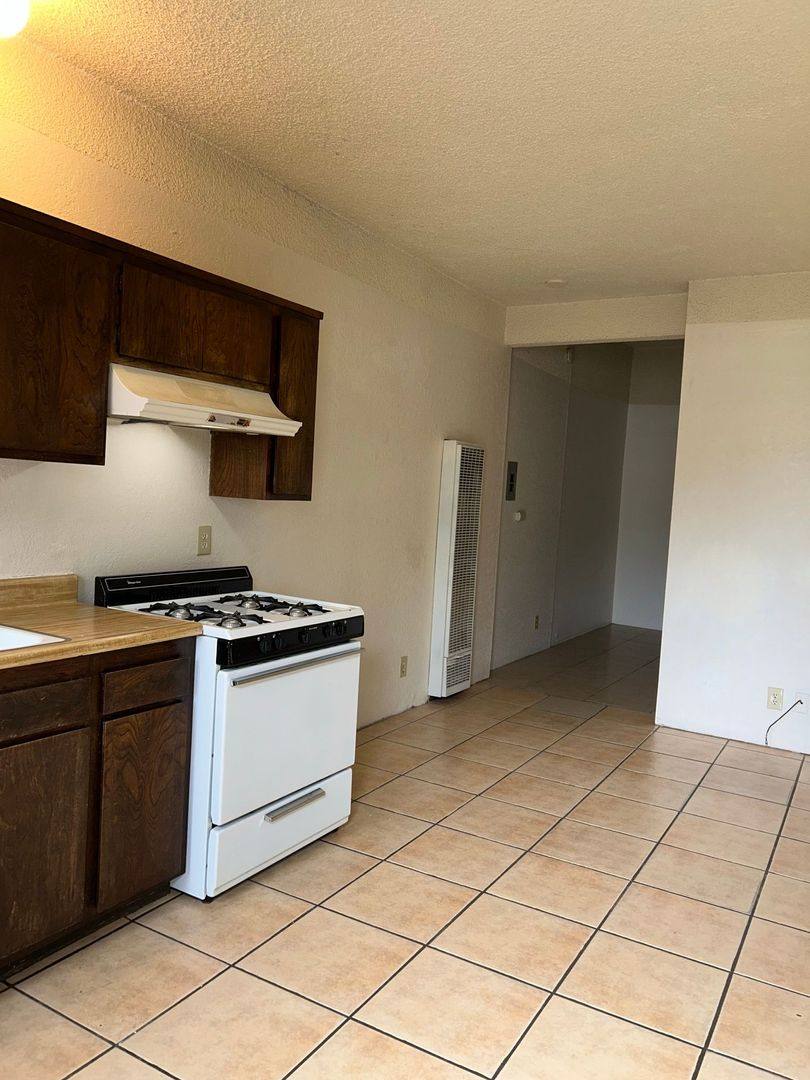 Apartment for rent at 124 S G St, Lompoc, CA 93436