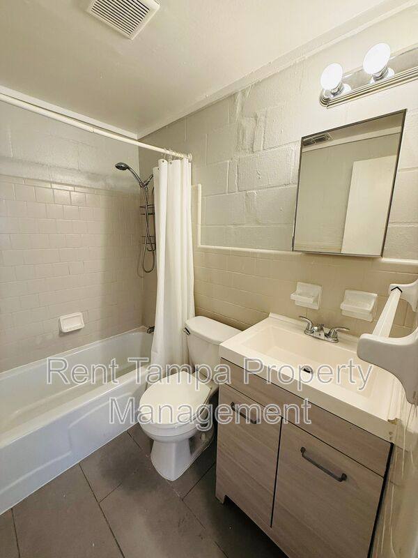 Apartment for rent at 314 7th Ave NE #4, Ruskin, FL 33570