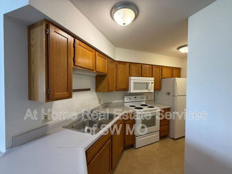 Apartment for rent at 881 N 22nd, Ozark, MO 65721