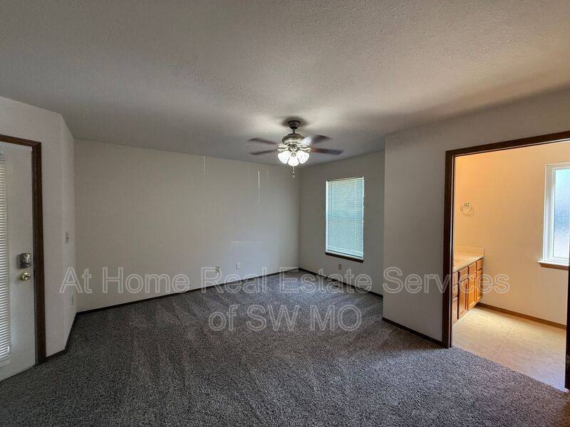 Apartment for rent at 881 N 22nd, Ozark, MO 65721