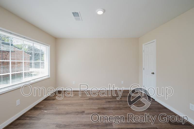 Apartment for rent at 12 E Clay St, Sylacauga, AL 35150