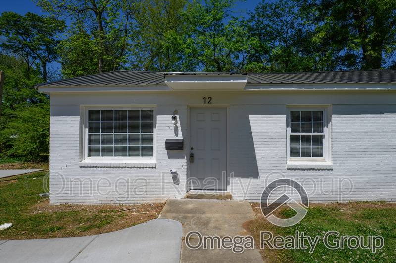 Apartment for rent at 12 E Clay St, Sylacauga, AL 35150